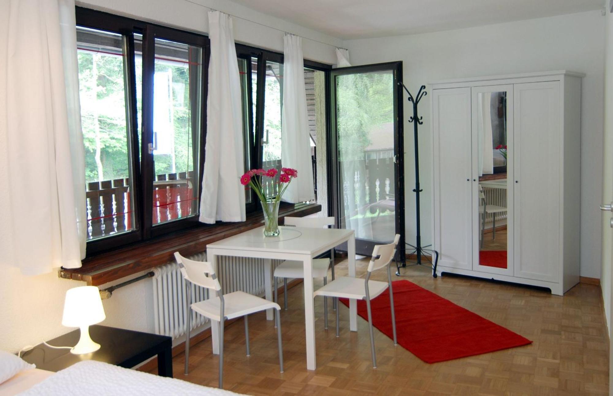 Hostel Waldblick Fryburg Bryzgowijski Zewnętrze zdjęcie
